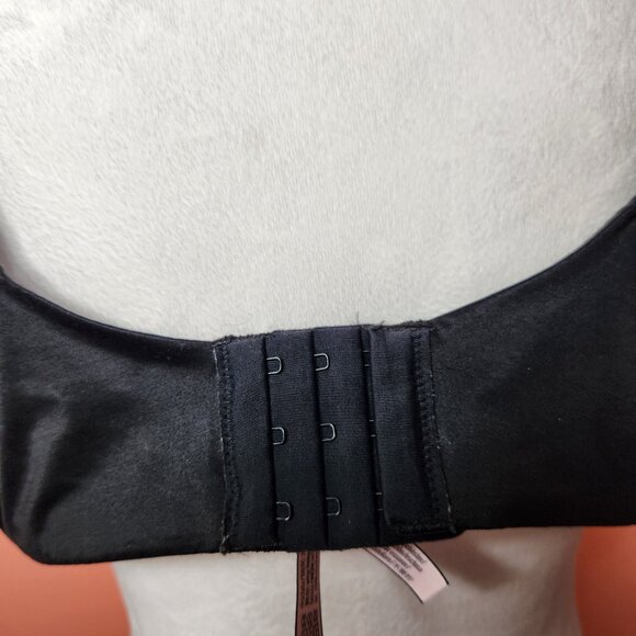 Body By Victoria Secret Bra Plus - 44D - Picture 4 of 9